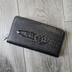Croc embossed wallet